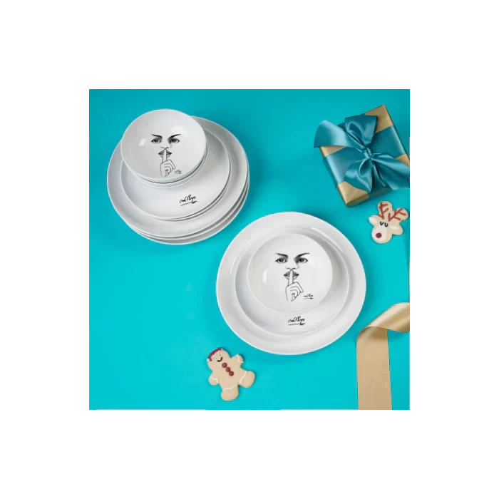 It's A Secret DINNERWARE 12pc SET Carrr